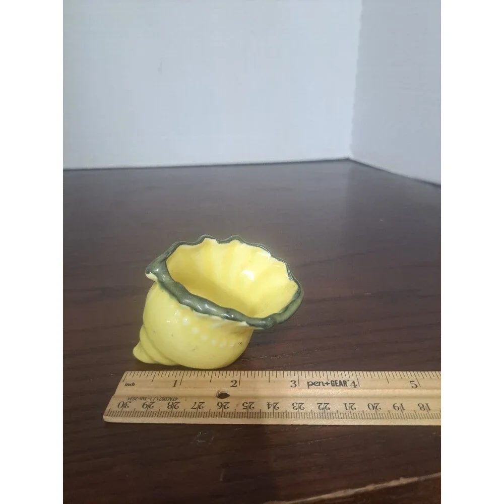 1940s Shell Shape Yellow With Olive Trim On Scalloped Edge Seashell Shape Sugar